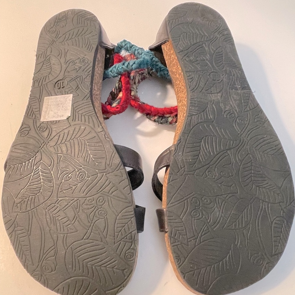 NWOT Steve Madden Sandals Size 10. - Picture 4 of 5